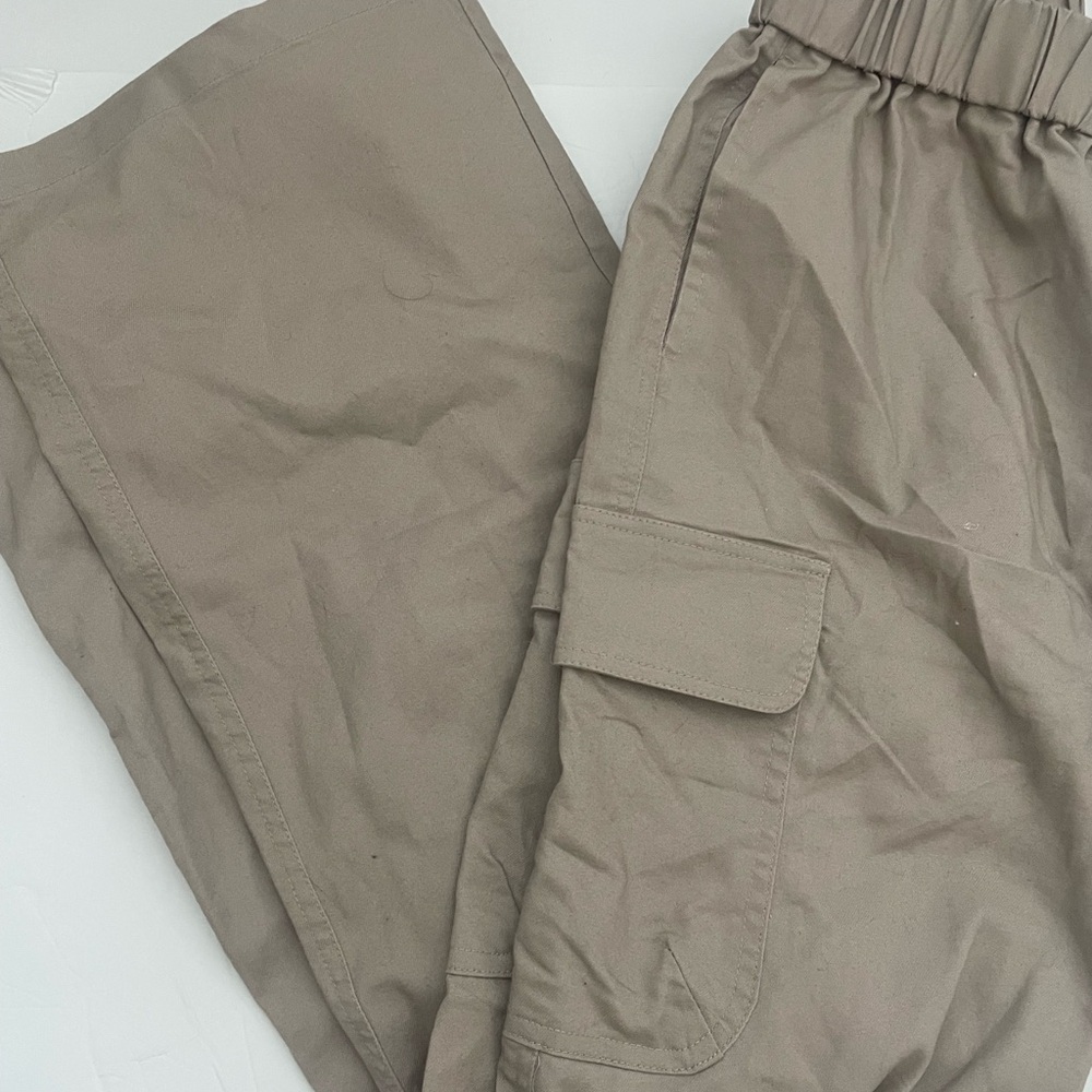 Small Sincerely Jules Tan Cargo Pants Lightweight Design